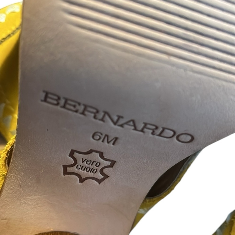 BERNARDO Mustard Split Suede Embroidered Block Heel Open Toe Sandal Size 6 - Picture 7 of 9